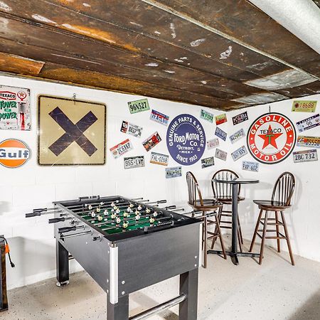 Updated Marshall Home With Fire Pit And Game Room! Exteriör bild