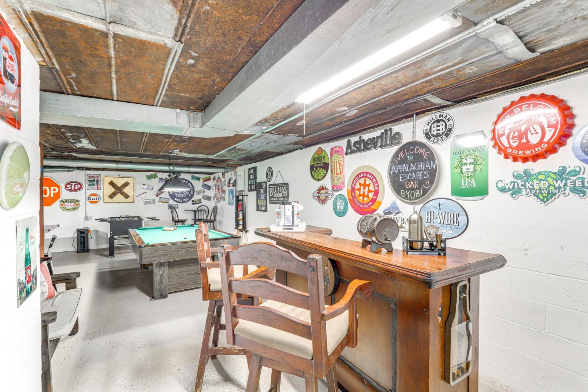 Updated Marshall Home With Fire Pit And Game Room! Exteriör bild