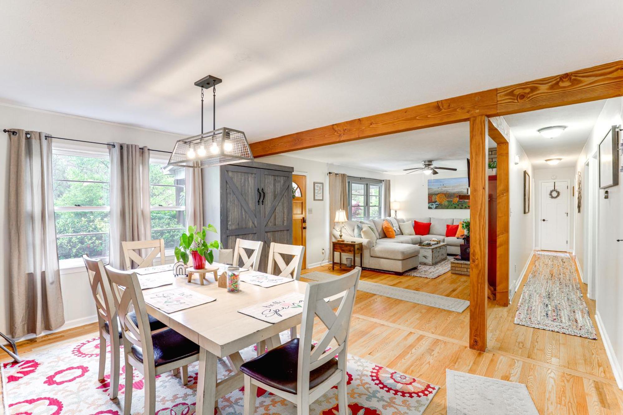 Updated Marshall Home With Fire Pit And Game Room! Exteriör bild