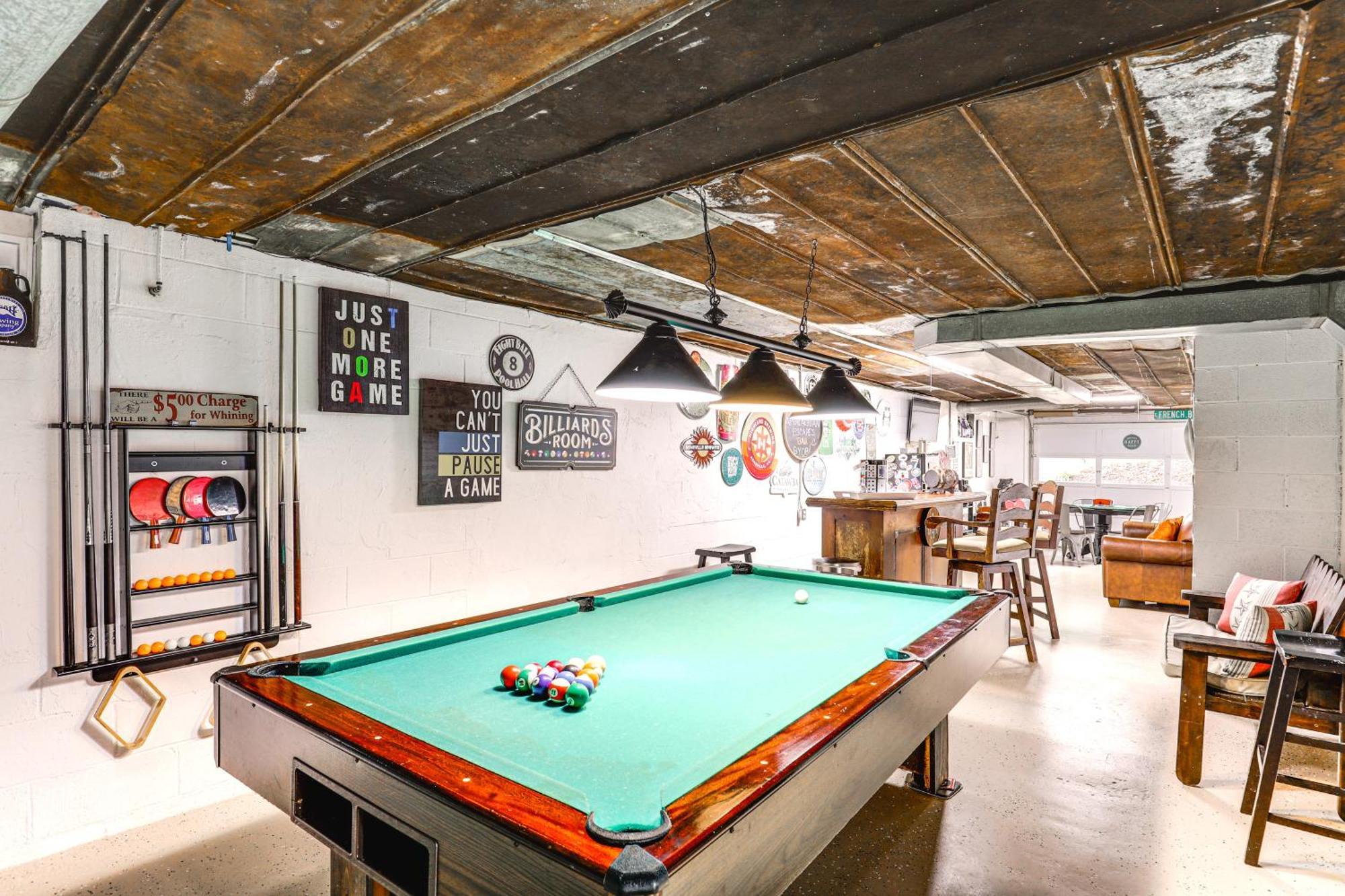 Updated Marshall Home With Fire Pit And Game Room! Exteriör bild